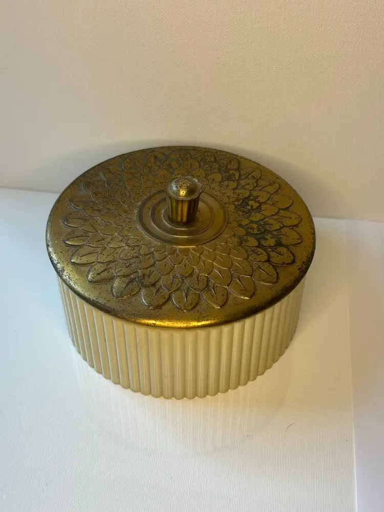 Chase Iris Vanity Box Floral Brass Lid RARE