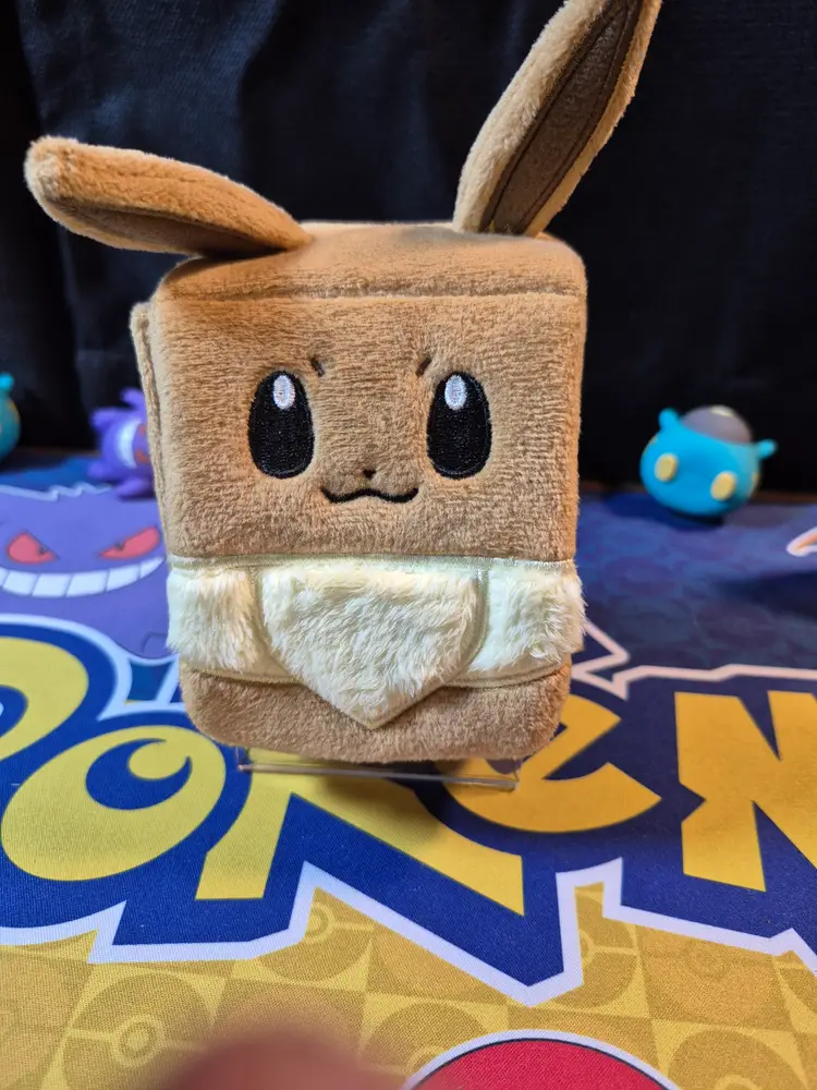#01 Eevee Card Pouch