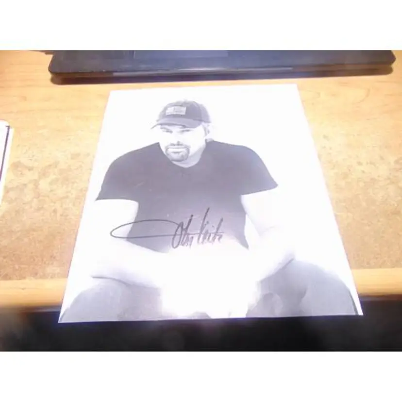 signed/autographed-8x9.5 promo photo-toby keith-music legend!look!