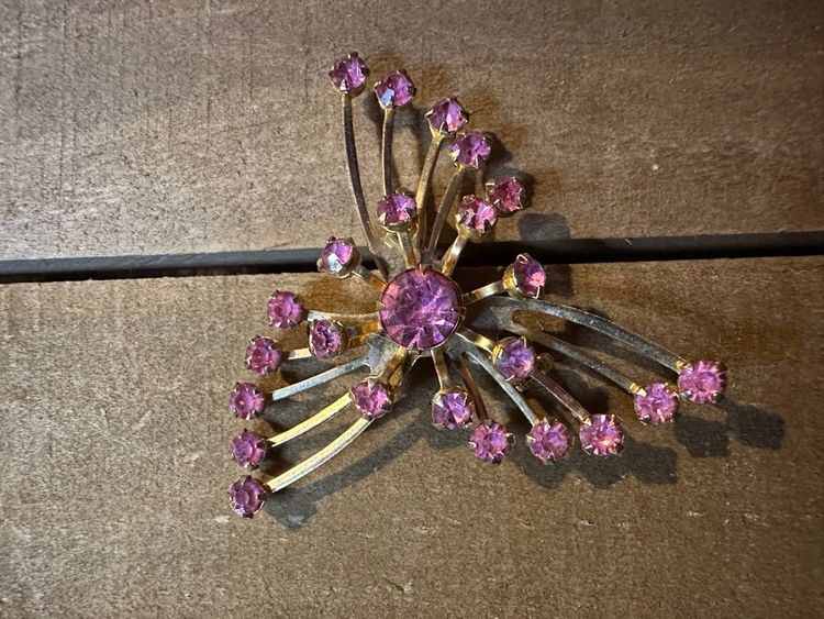 Vintage Pink Prong Set Brooch