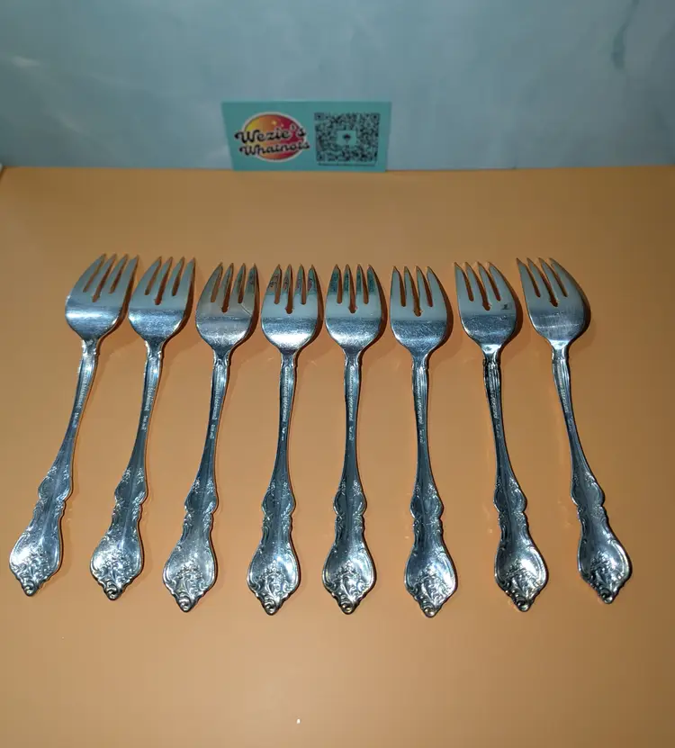 International Orleans Deep silver Inlaid set of 8 dessert forks