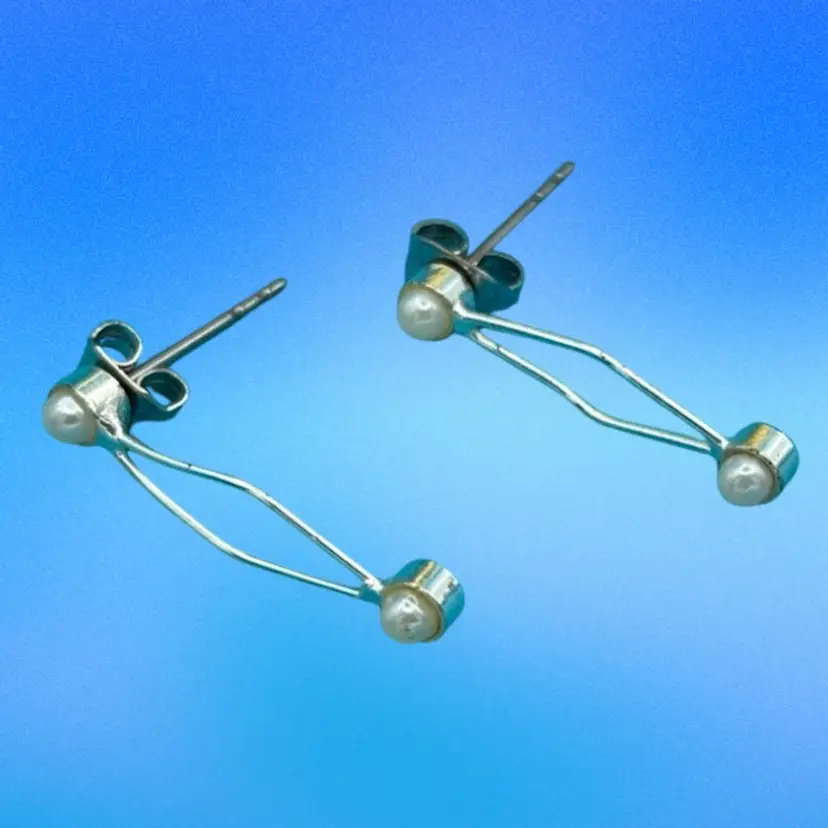 Minimalist Double Pearl Stud Earrings