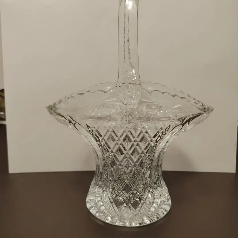 Glass basket. Applied handle. No chips or cracks.