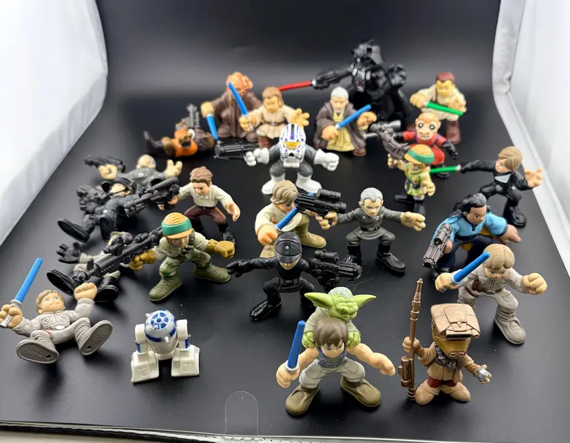 Vintage Set of 24 Star Wars Figurines Including R2-D2