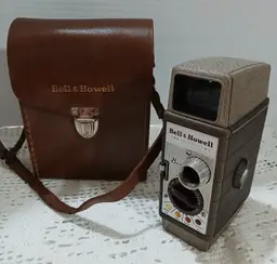 Bell & Howell 252 8 mm Camera w/Original Bag