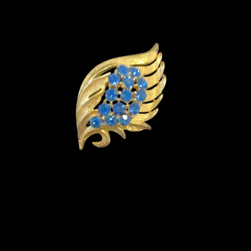 Gorgeous Vintage Goldtone Blue Glass Rhinestone Brooch. Floral Leaf Design. Not Signed