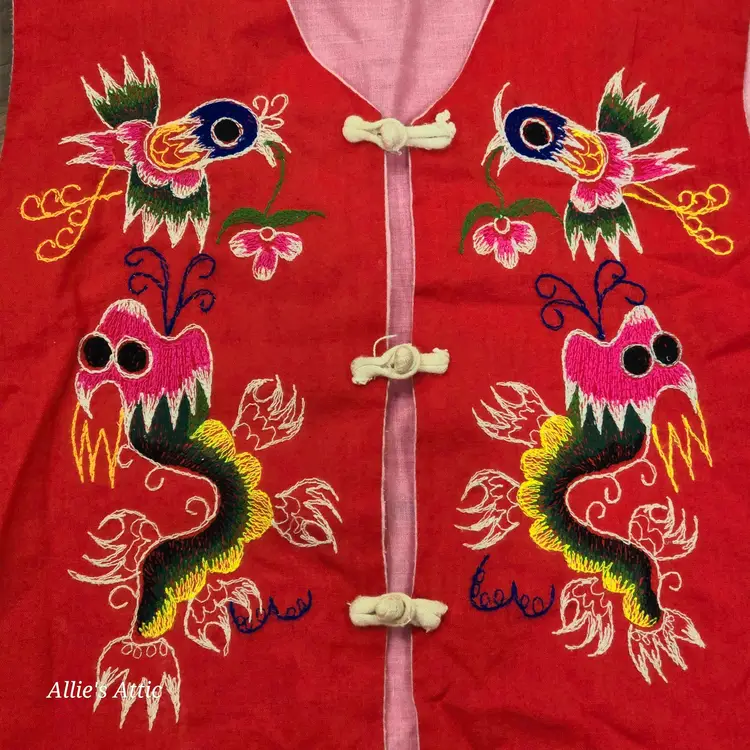 Vtg 70s 80s Chinese Homemade Red Embroidered Animals Dragon Frog Vest Kids Size*