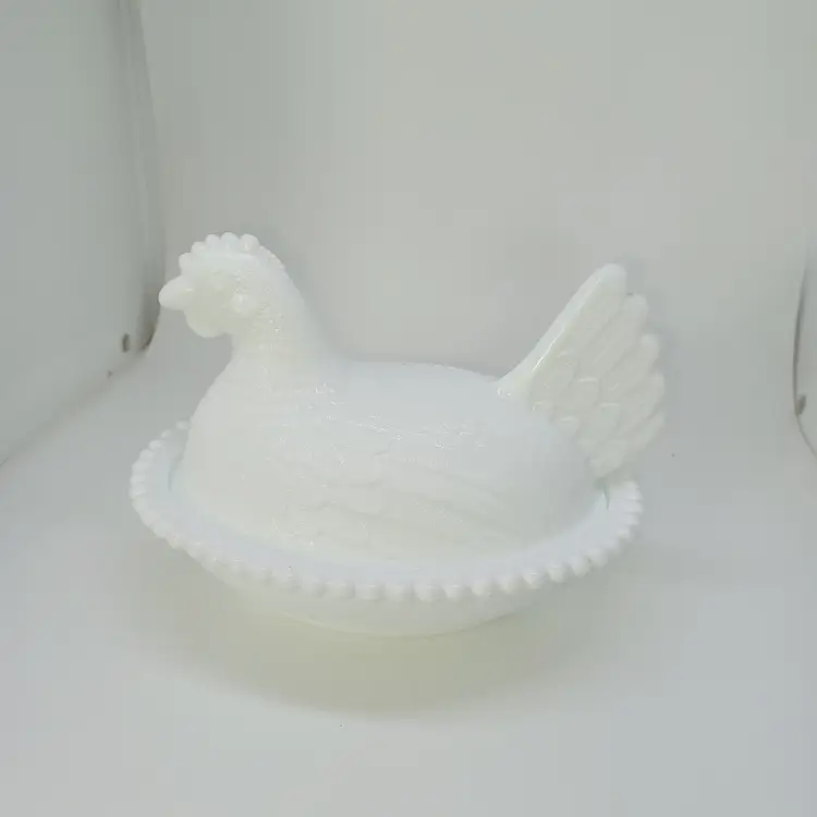 Vintage Indiana Glass White Hen on Nest with Beaded Nest (HON) Measure 7 in × 5.5 in