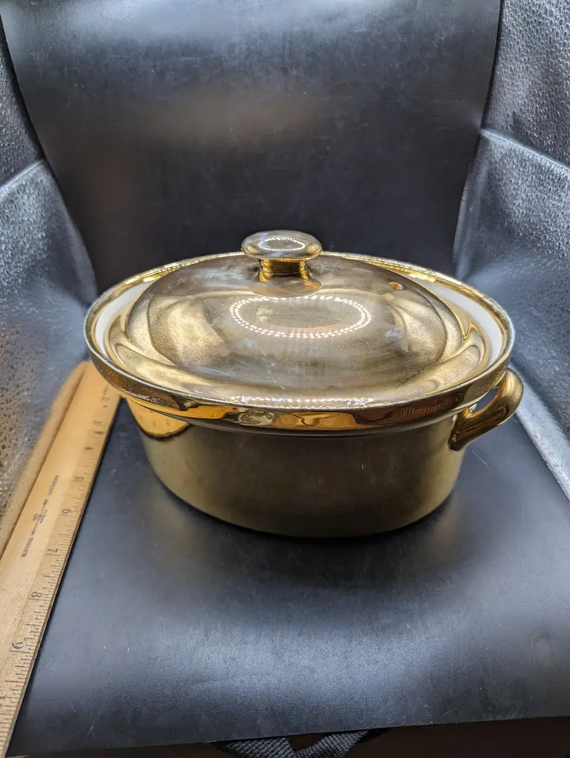 Vintage Hall Golden Glo #100 ( 9”x 6”) Casserole Dish W/Lid USA 22k Gold