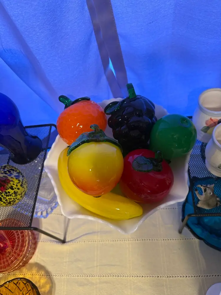 Fenton Milk Glass Large Pedestal Bowl With Seven Pieces Of Glass Fruit