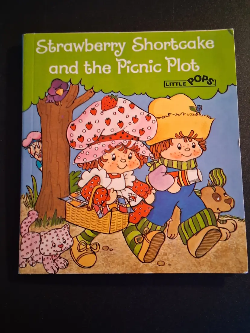 Vintage 1982 'Strawberry Shortcake and the Picnic Plot' Little Pops Pop-Up Book