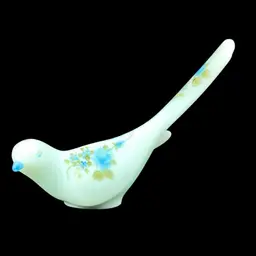 Fenton Blue Roses & Green Leaves 🍃on Blue Bird. Hand-Painted & Signed By L. McMullen. Satin Finish Happiness Bird. 6-3/4” L Head-to-Tail. Glows Under UV.