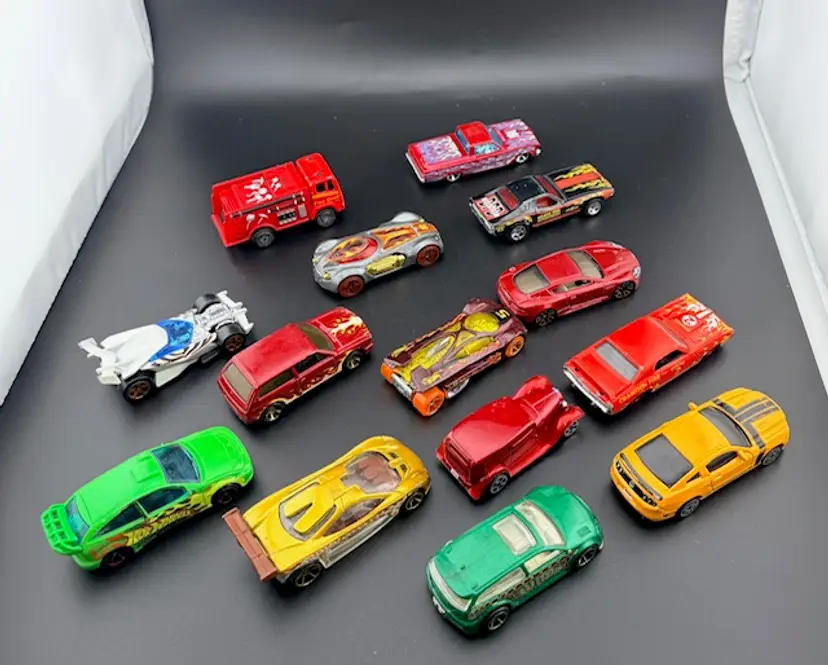 Vintage Set of Hot Wheels & Maisto Toy Cars Total of 14