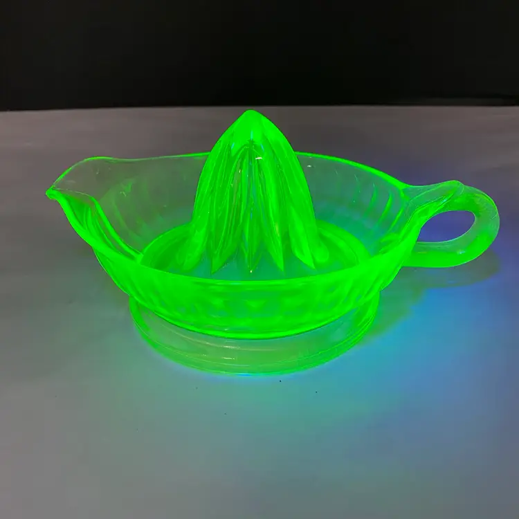 Vintage Federal Glass Green Uranium Citrus Juicer