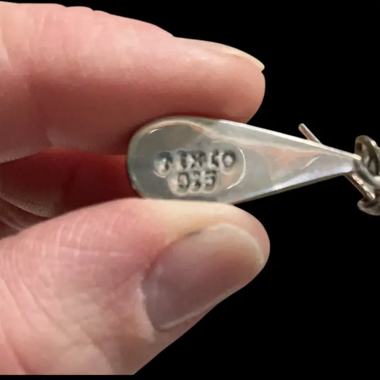 Vintage 925 Mexico Sterling Red Jasper Dangle Pierced  Post Earrings. Test Magnetic & Acid . Note ~~ Backing Of Earrings Are Not Silver. Signed Mexico 925