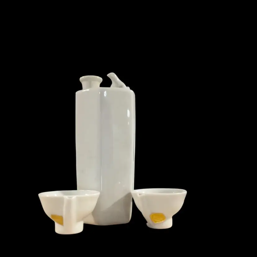 #24 Set Of 6 White Porcelain Otagiri Sake Set 6”