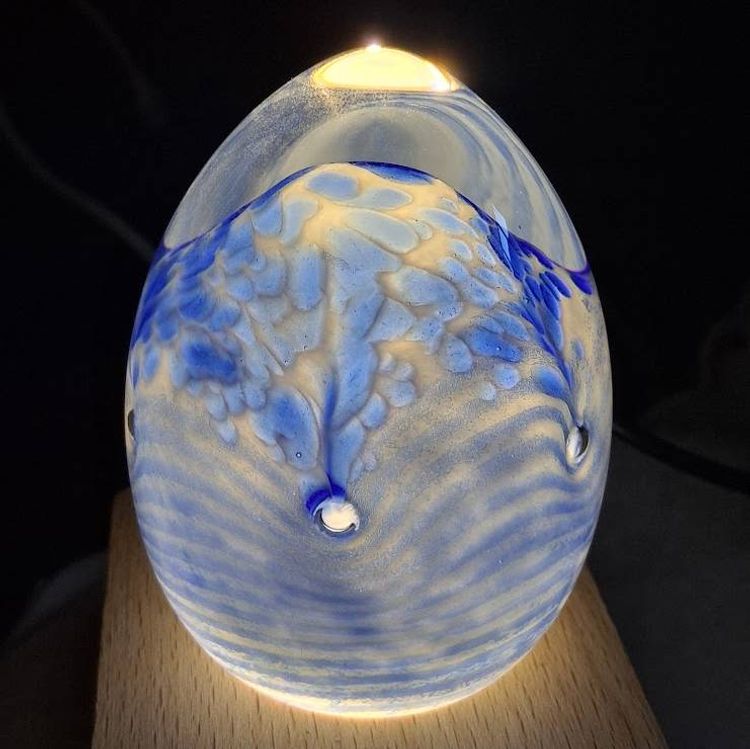Caithness, Scotland NEW IN BOX, QUATRO-BLUE, EGG Paperweight