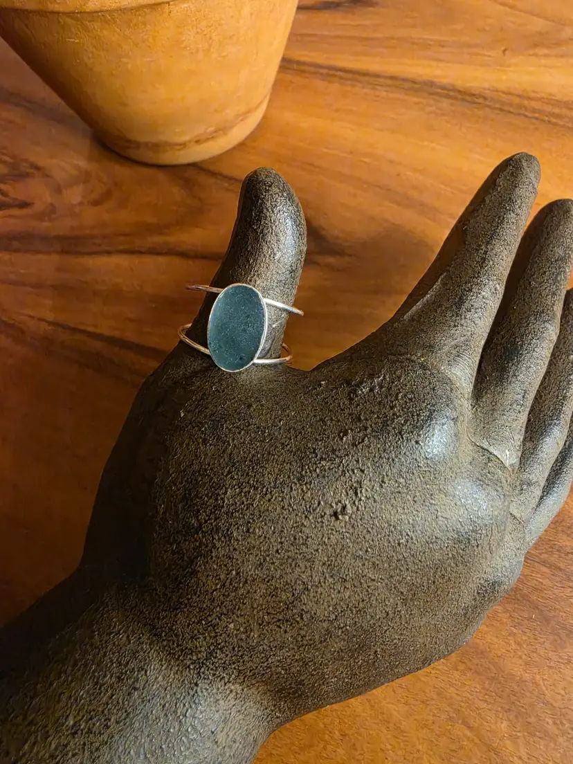 Translucent oval shaped Jade ring (Dark Green)