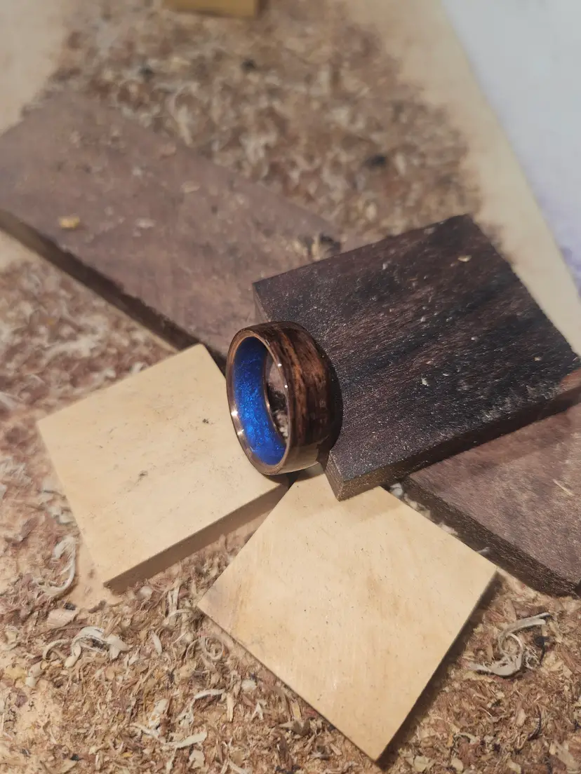 Walnut/copper ring s. 8.5