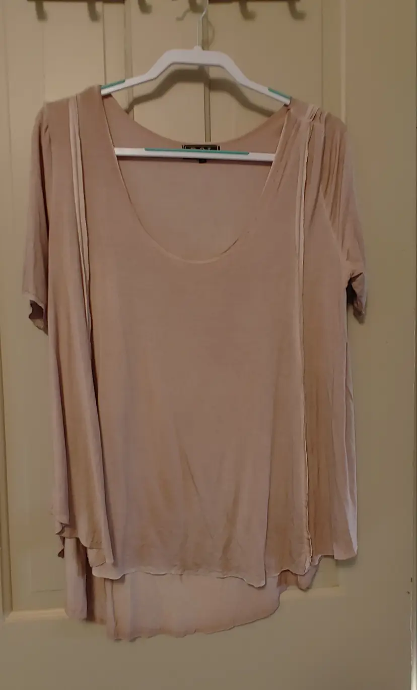 Top- Brand: POL. Mauve short sleeve top. Oversized. Size Medium. Material- 60% cotton, 35% polyester, 5% spandex. No callouts.