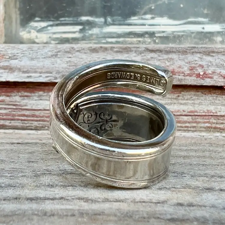 Spoon Ring Silver Plate Size 7 Spiral Adjustable Up or Down