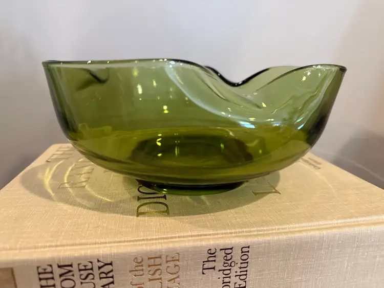 Anchor Hocking Avocado Green Glass Bowl