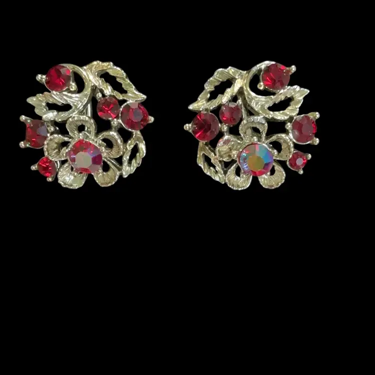Gorgeous Goldtone Vintage  Floral Lisner Screw Back Earrings. Red AB Glass Rhinestones. Signed Lisner