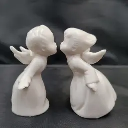 Vintage Set Of 2 Schmid Brothers Ceramic Kissing Boy & Girl Angel Figurines Made In Japan