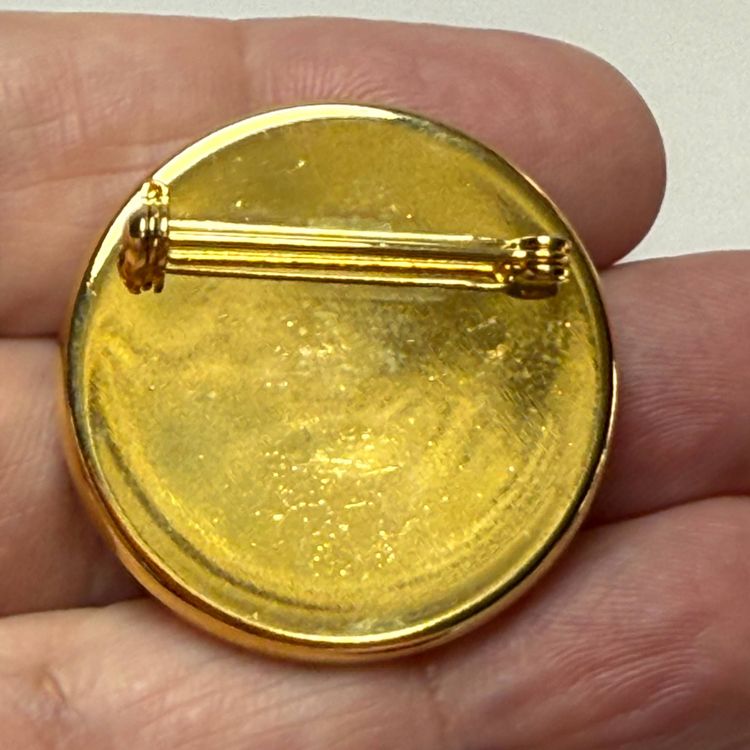 Vintage Gold Tone Red Cameo Brooch Pin Nativity Scene Holy Family