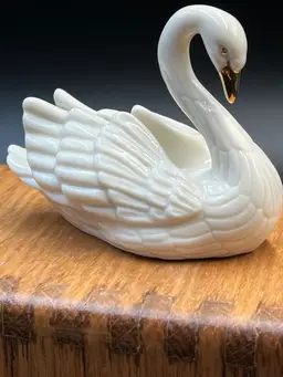 #04 Small Vintage Lenox Swan Figurine
