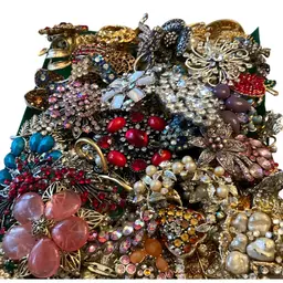 #82 - Bling Brooches