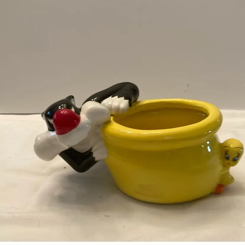 Warner Bros. Sylvester And Tweety Bowl