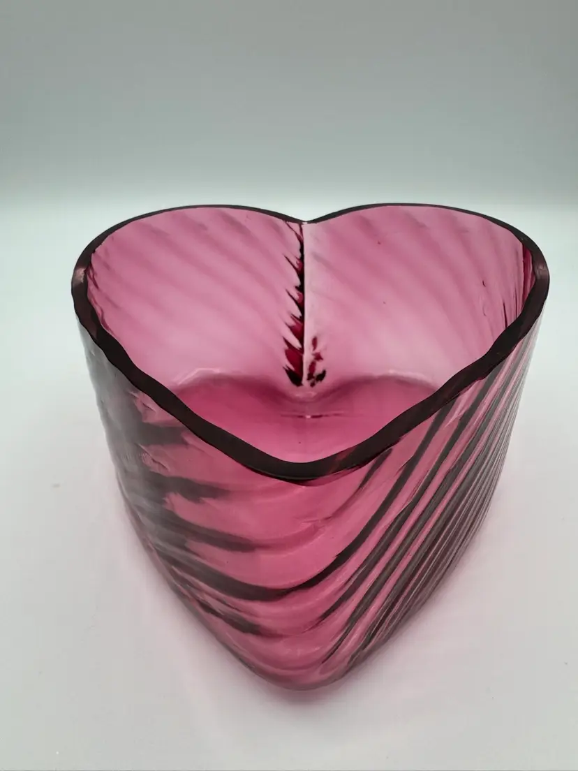 Vintage Pilgrim Optic Glass Cranberry Heart Bowl