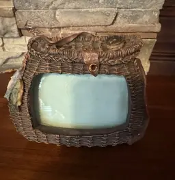 Fisherman Wicker Basket 3D Resin Reel Free Standing Picture Frame 3 x 5