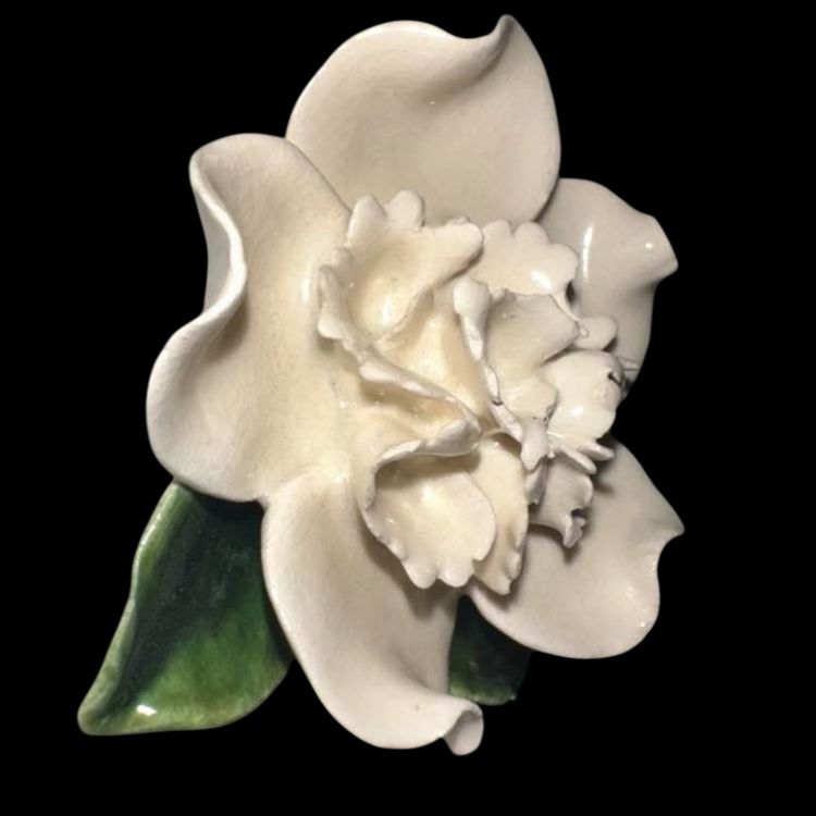 Vintage Ceramic flower brooch 2.5”