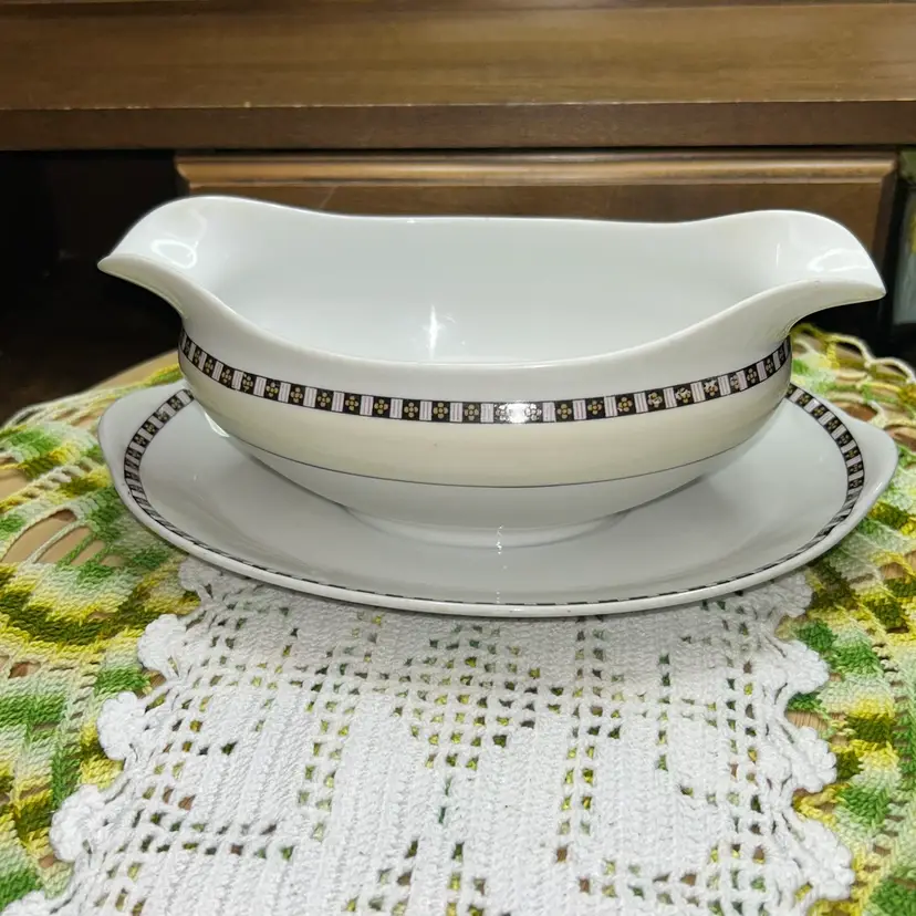 Noritake Lafayette Gravy Boat with Attached Under Plate