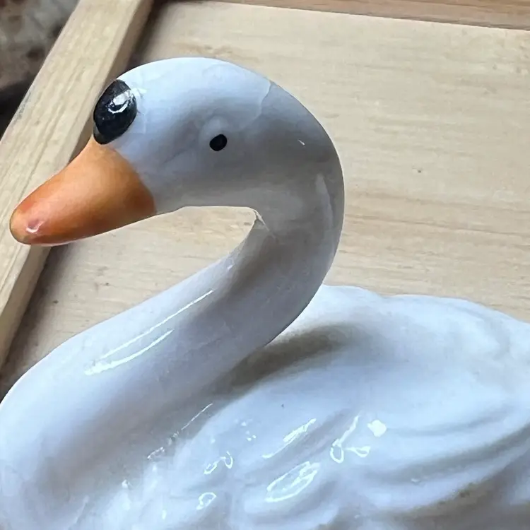 #01 Ceramic Miniature Swan Figurine 2.5" X .5"