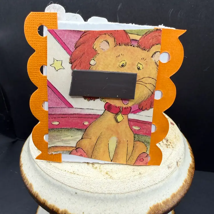 #09 - Handmade Halloween Magnet