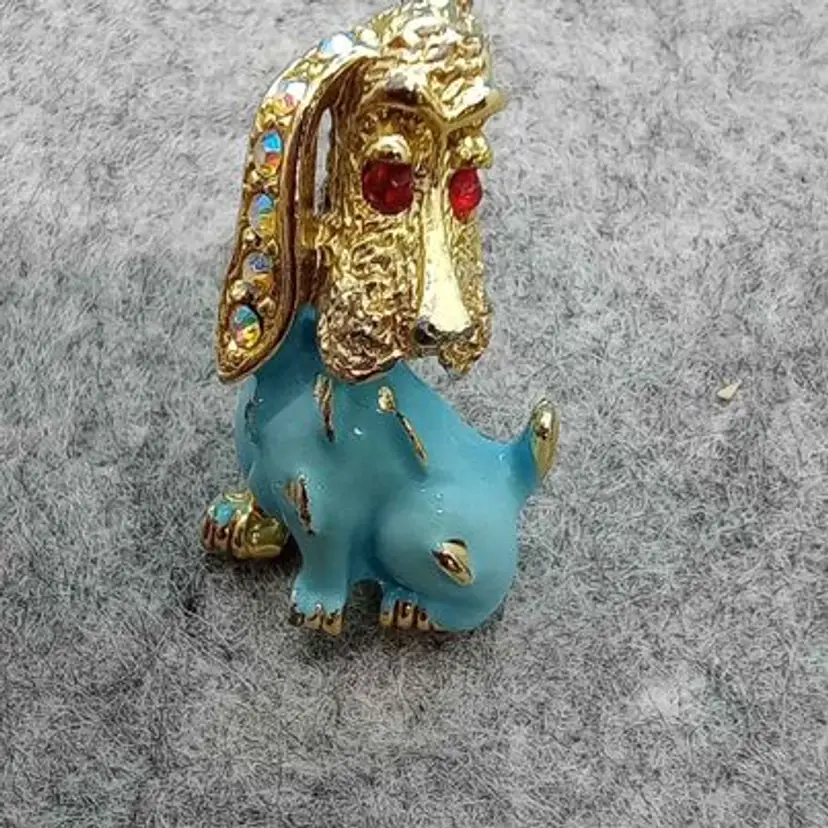 Gold tone Vintage Poodle Brooch