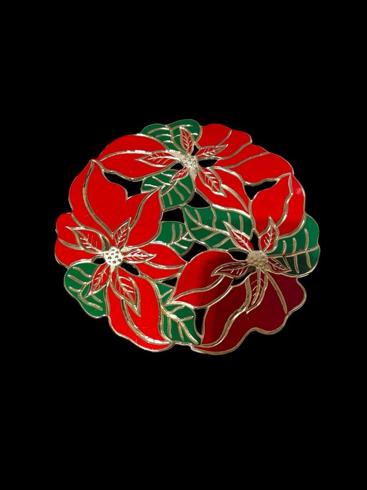 Vintage Tarnish Resistant Reticulated Enamel Metal Poinsettia With 4 Feet Trivet