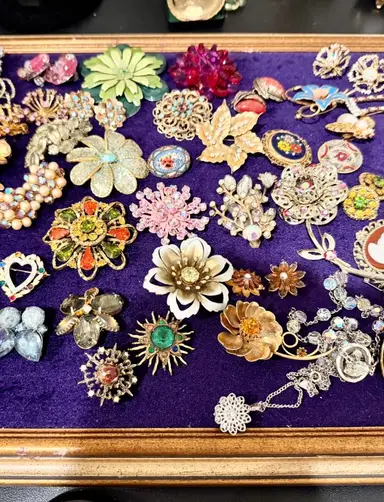 Vintage Brooches & More! 