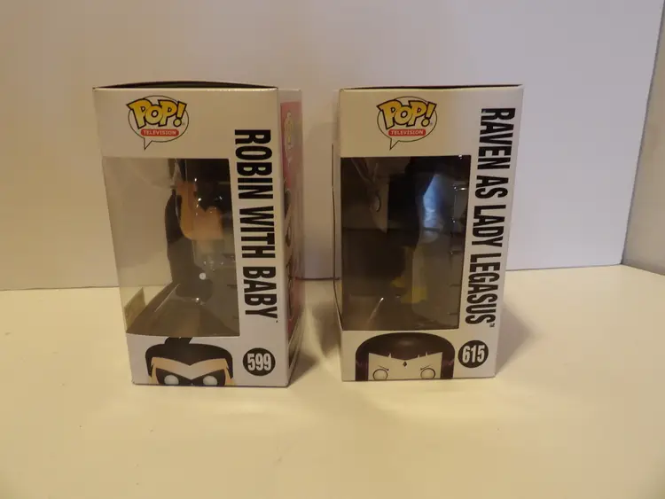 * Lot of 2 Funko Pop Teen Titans GO #599 & 615 Hot Topic Exclusive