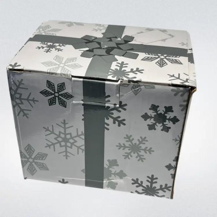 Temptations by Tara- Snowflake Mug With Cover/coaster that Doubles as an Ornament!  w/ Original Box- 16 Ounces