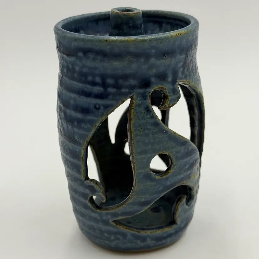 Roundstone Ceramics Ireland Incised Blue Pottery Tealight Holder Oil Burner Diffuser.