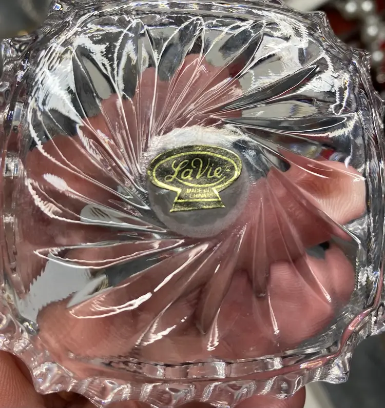 La Vie Crystal Ring Holder