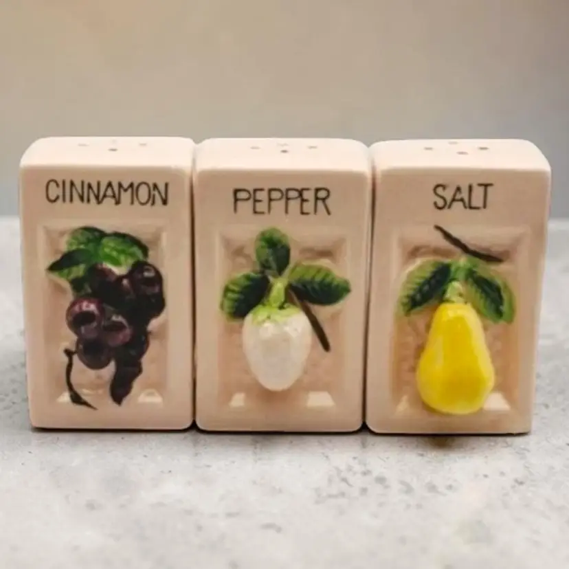 Salt, Pepper & Cinnamon Ceramic Pink Shakers 3D Fruit Strawberry Pear Grapes Vtg
