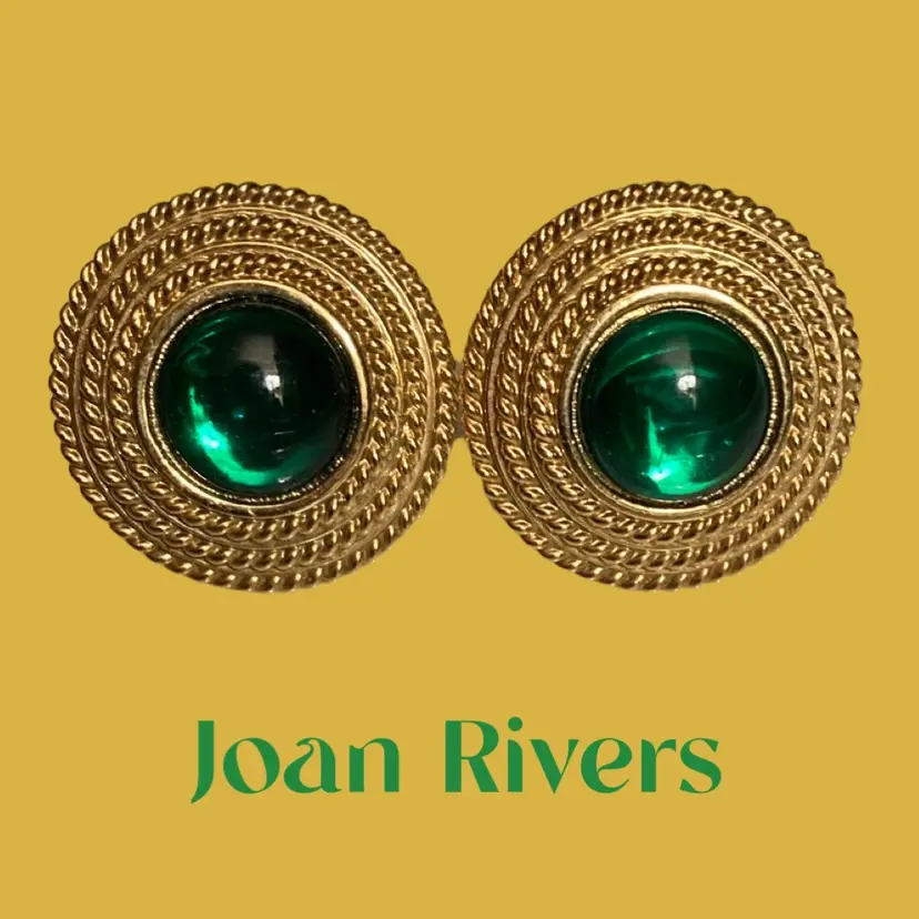 Vintage JOAN RIVERS Stunning Clip Earrings - Emerald Green Stone - Gold Tone - High Quality - Clips Work Nicely