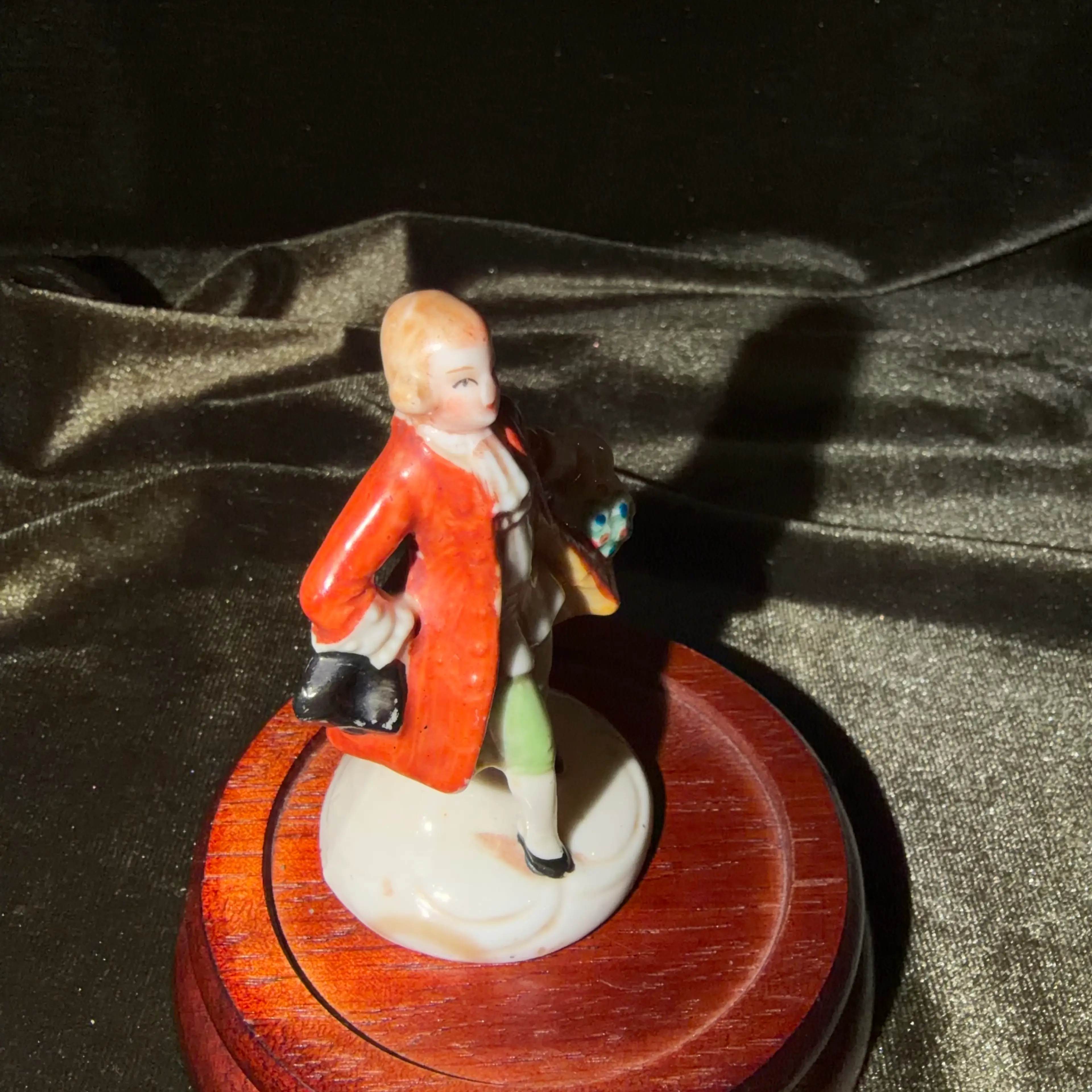 Image 4 of 7