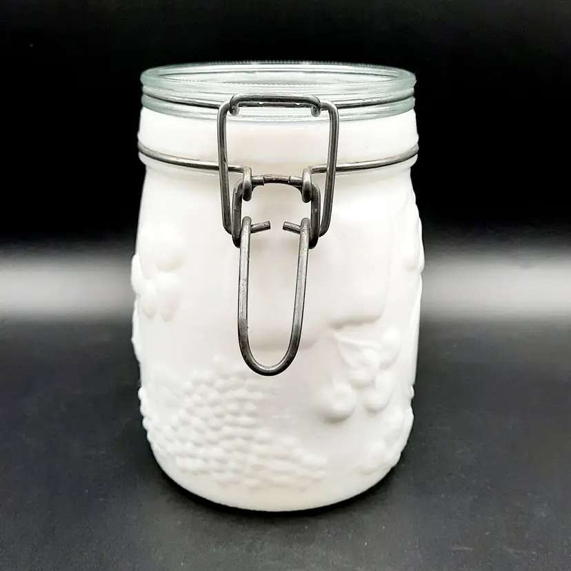 Vintage Wheaton Fine Glassware White Milk Glass Fruit Canister 3/4L