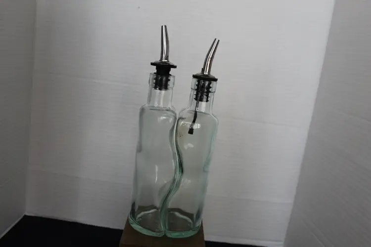 Vintage Vetreria Etrusca Wavy Art Deco Oil And Vinegar Cruets